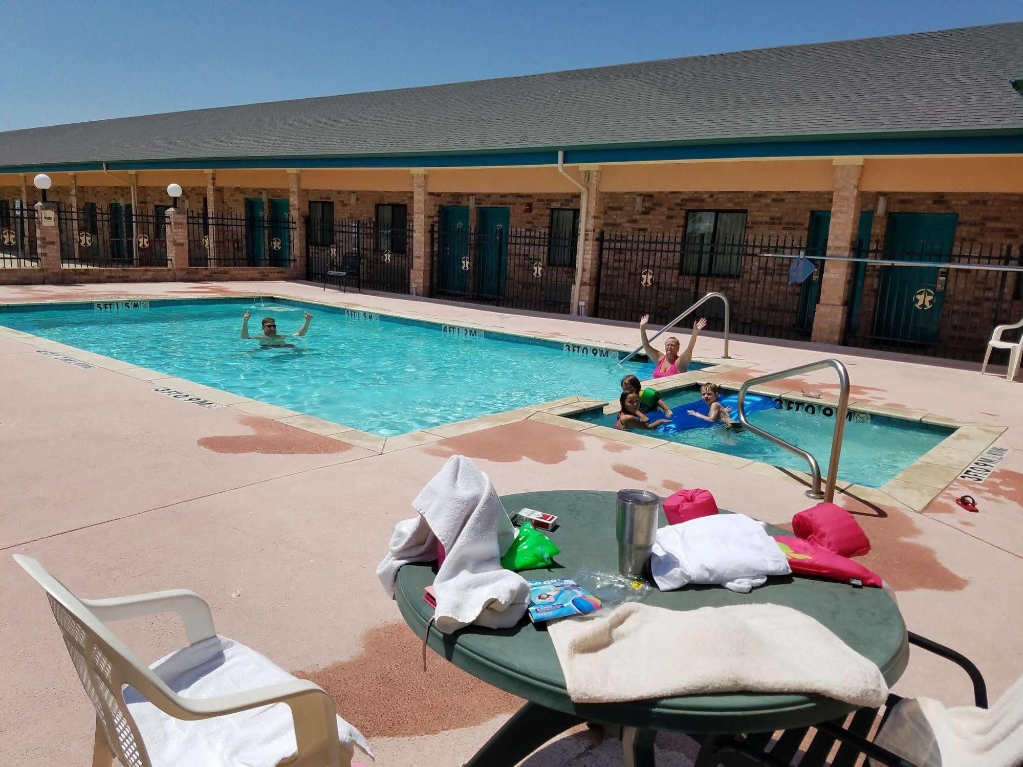 Quality One Motel Weatherford Buitenkant foto