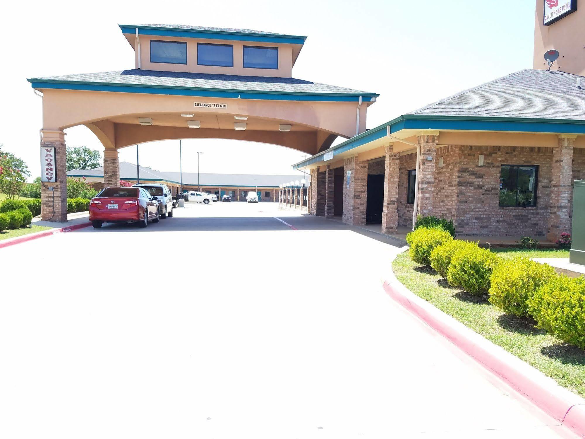 Quality One Motel Weatherford Buitenkant foto